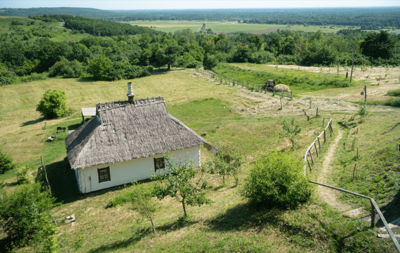 Living Traditions and Pottery in the Village of Opishnya